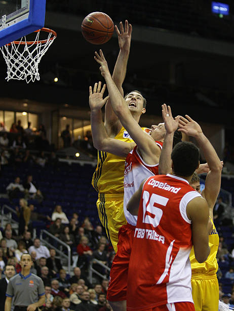 经向曼城中 经向曼城中