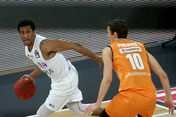 赛场上的每 赛场上的每